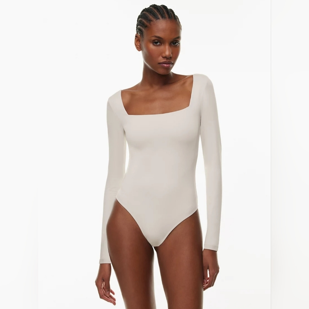 Aritzia Babaton Contour Squareneck Long-sleeve Bodysuit